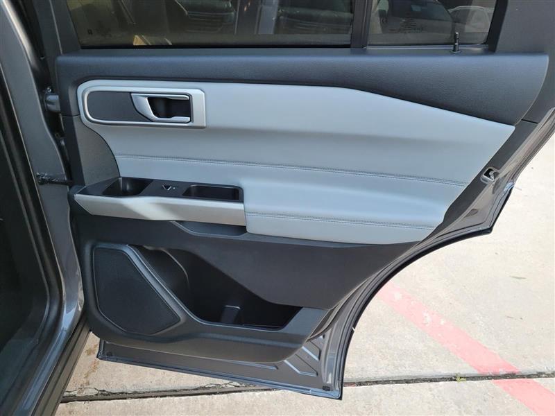 Ford Explorer XLT 2023