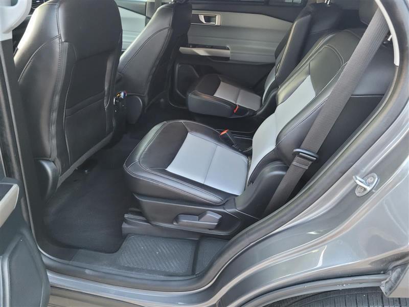 Ford Explorer XLT 2023