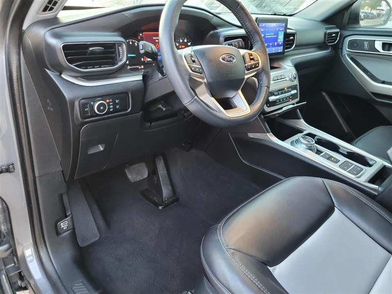 Ford Explorer XLT 2023