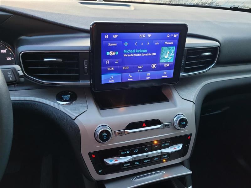 Ford Explorer XLT 2023