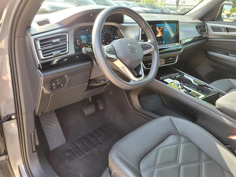 Volkswagen Atlas Cross Sport SE w/Technology 2024