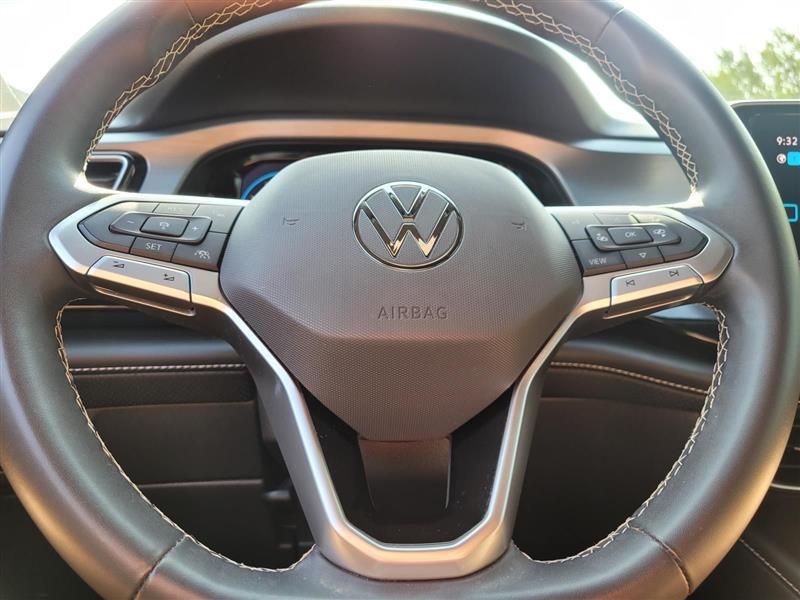 Volkswagen Atlas Cross Sport SE w/Technology 2024