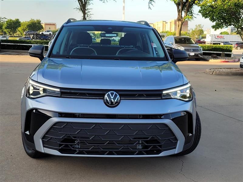 Volkswagen Taos S 2025