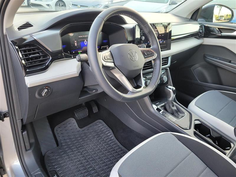 Volkswagen Taos S 2025