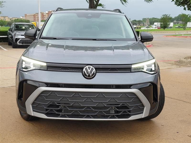 Volkswagen Taos S 2025