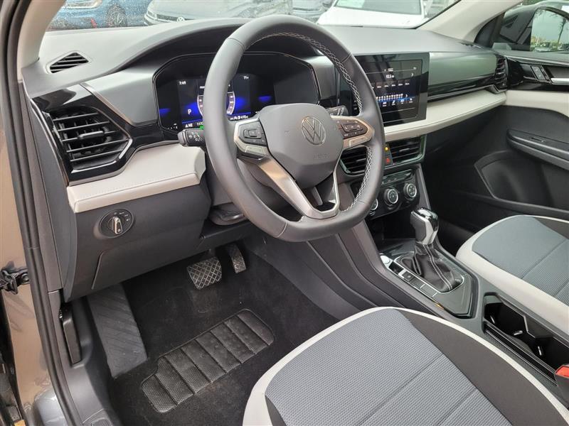 Volkswagen Taos S 2025