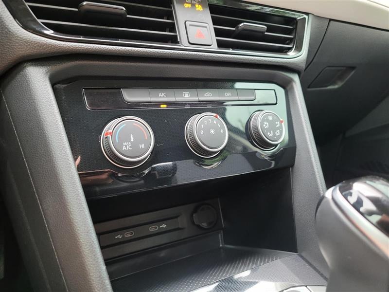 Volkswagen Taos S 2025