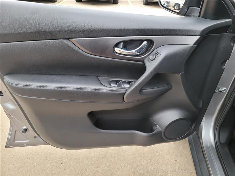 Nissan Rogue S 2WD 2016
