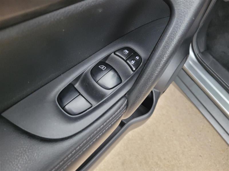 Nissan Rogue S 2WD 2016