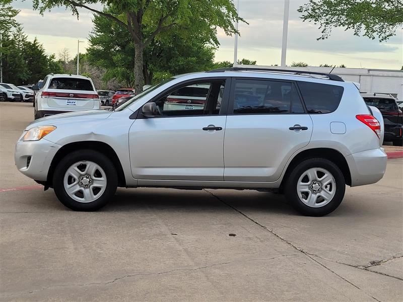 Toyota RAV4 Base I4 2WD 2012