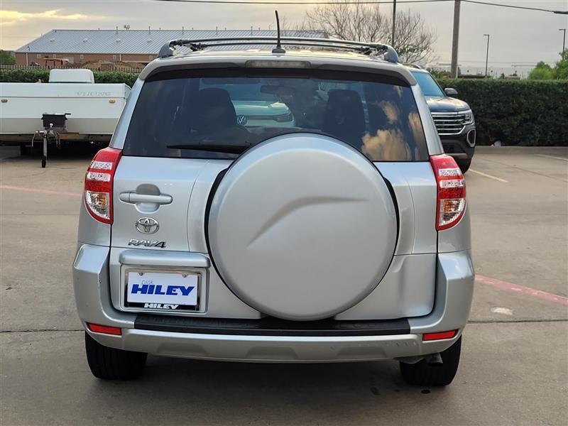 Toyota RAV4 Base I4 2WD 2012