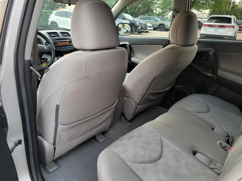 Toyota RAV4 Base I4 2WD 2012