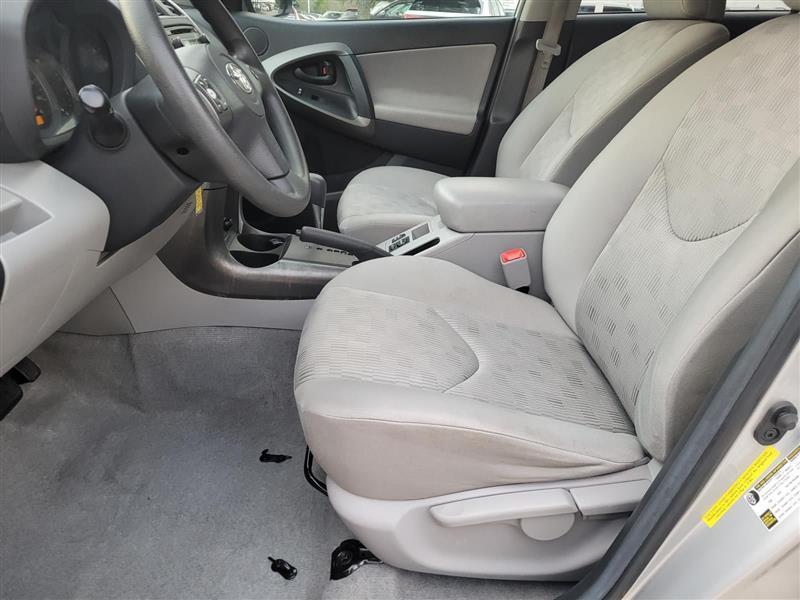 Toyota RAV4 Base I4 2WD 2012