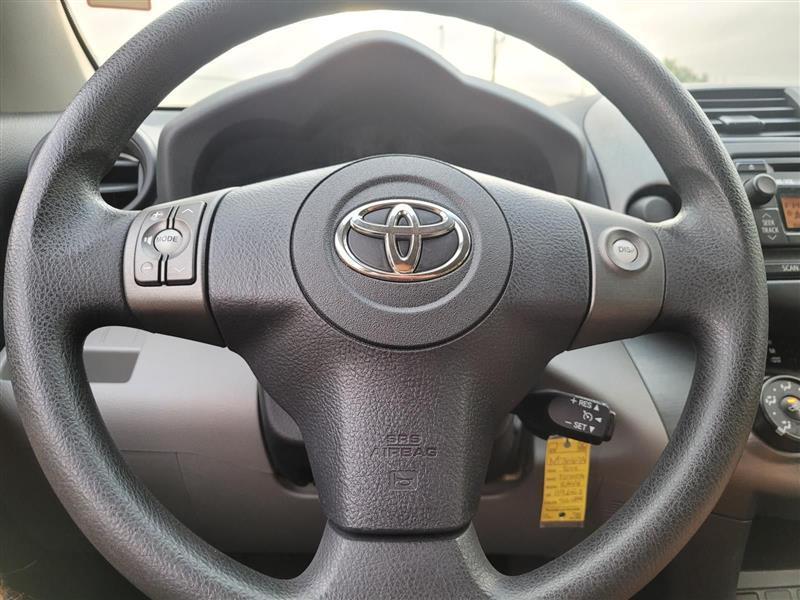 Toyota RAV4 Base I4 2WD 2012