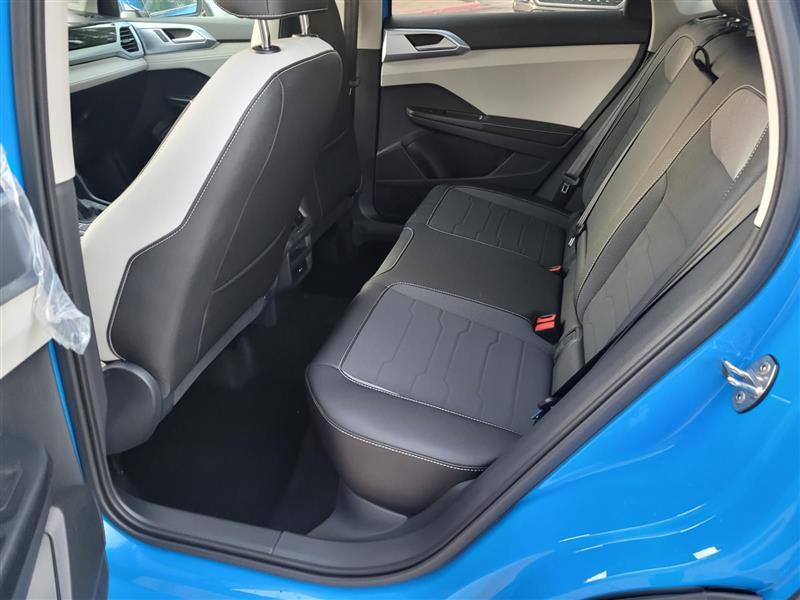 Volkswagen Taos SE 2025