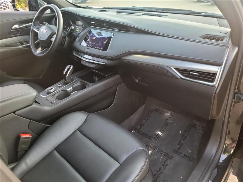Cadillac XT4 Premium Luxury AWD 2023