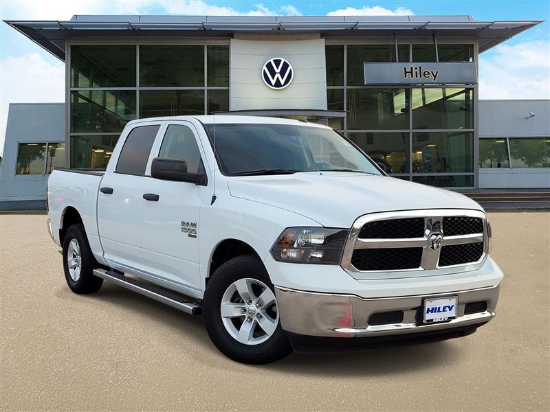 RAM 1500 Classic Tradesman Crew Cab SWB 2WD 2022