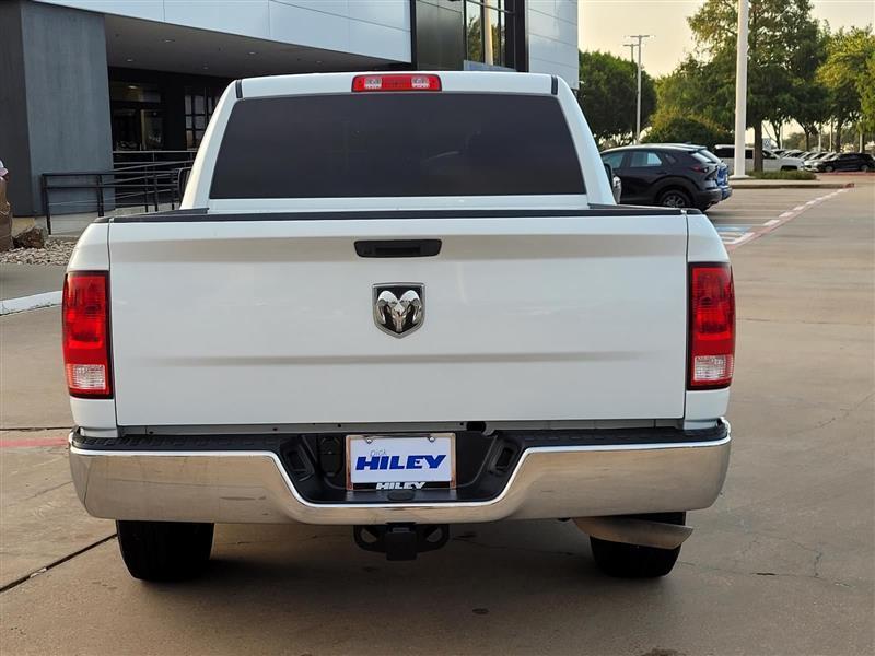 RAM 1500 Classic Tradesman Crew Cab SWB 2WD 2022