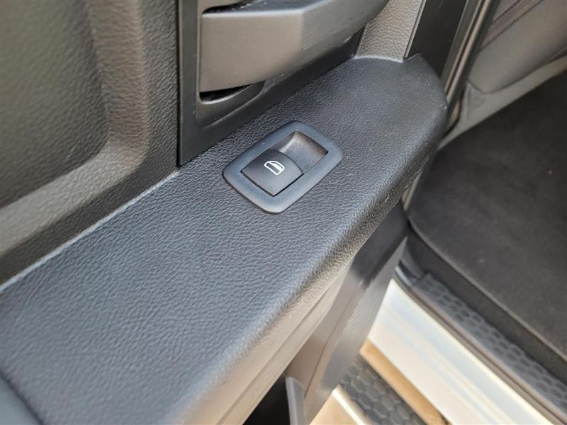 RAM 1500 Classic Tradesman Crew Cab SWB 2WD 2022