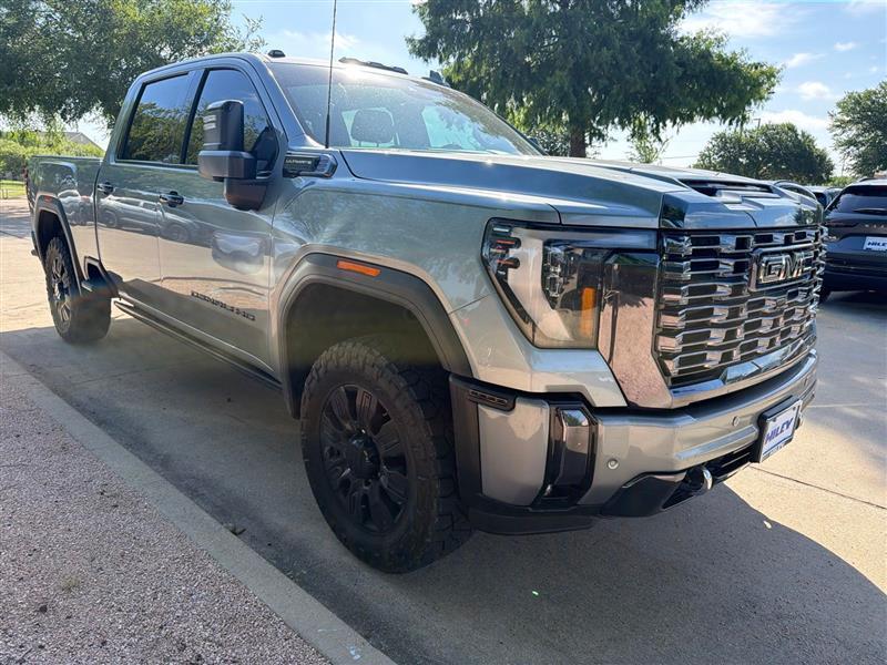 2024 GMC Sierra 2500HD Denali Ultimate Crew Cab 4WD
