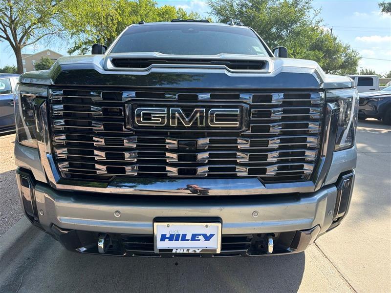 GMC Sierra 2500HD Denali Ultimate Crew Cab 4WD 2024