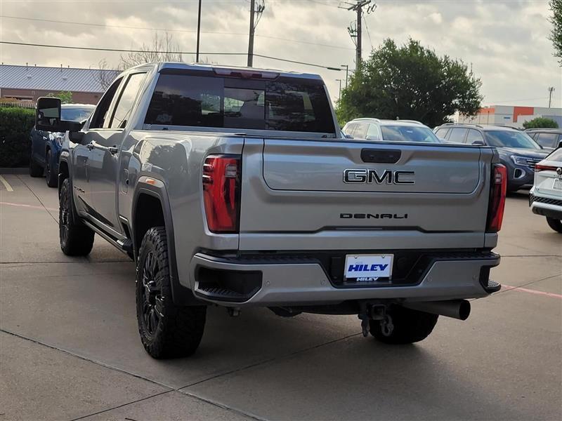 GMC Sierra 2500HD Denali Ultimate Crew Cab 4WD 2024