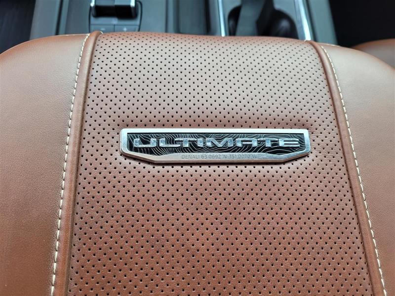 GMC Sierra 2500HD Denali Ultimate Crew Cab 4WD 2024