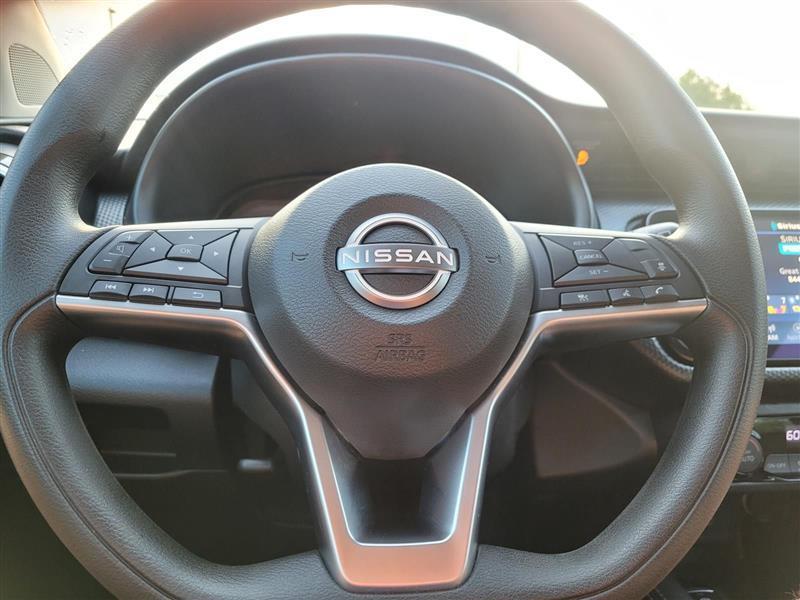 Nissan Kicks SV 2022