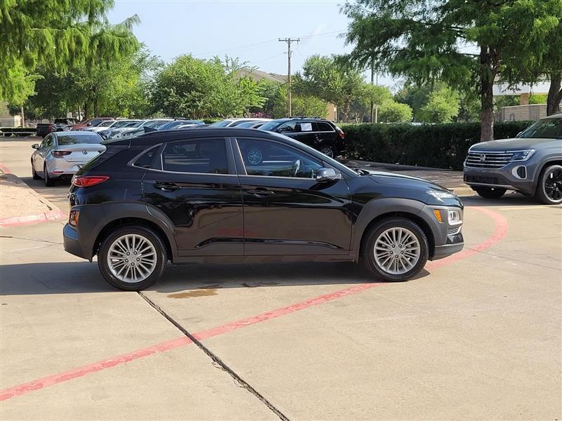 Hyundai Kona SEL w/Contrast Roof 2021