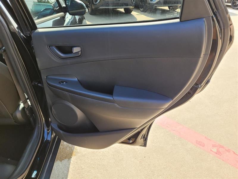 Hyundai Kona SEL w/Contrast Roof 2021