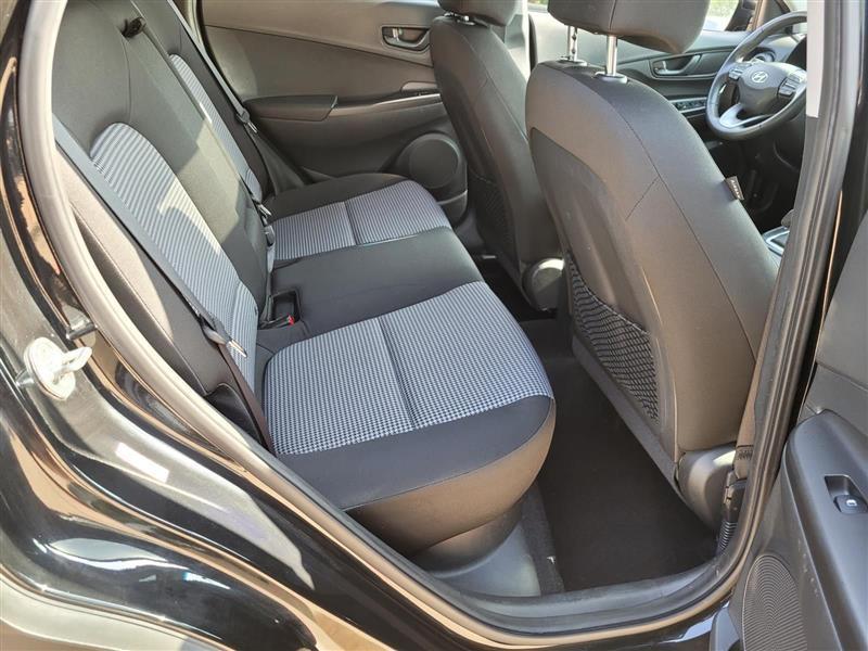 Hyundai Kona SEL w/Contrast Roof 2021
