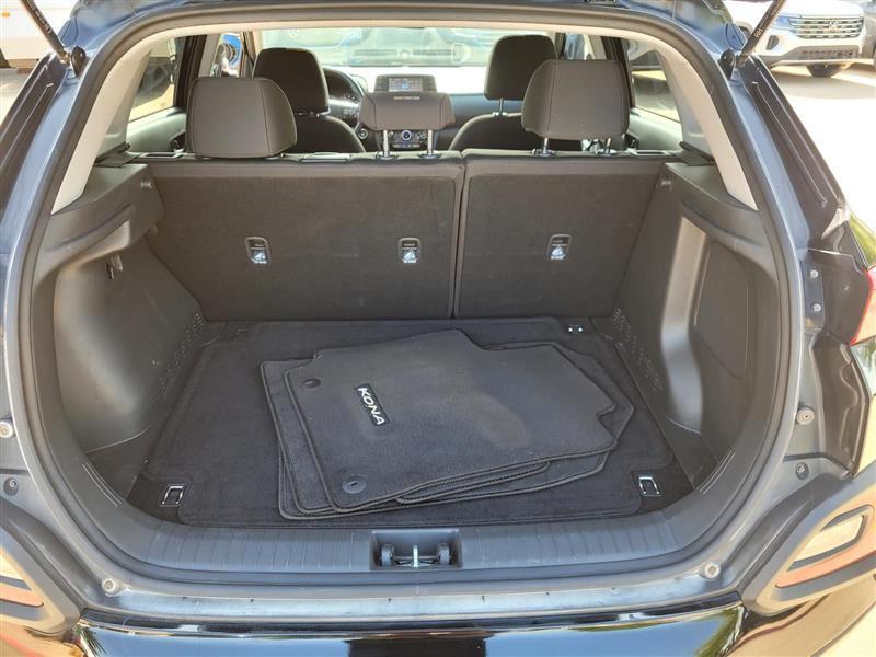 Hyundai Kona SEL w/Contrast Roof 2021