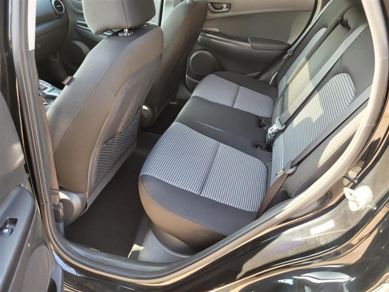 Hyundai Kona SEL w/Contrast Roof 2021