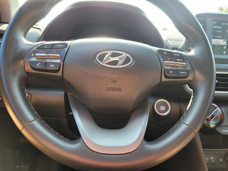 Hyundai Kona SEL w/Contrast Roof 2021