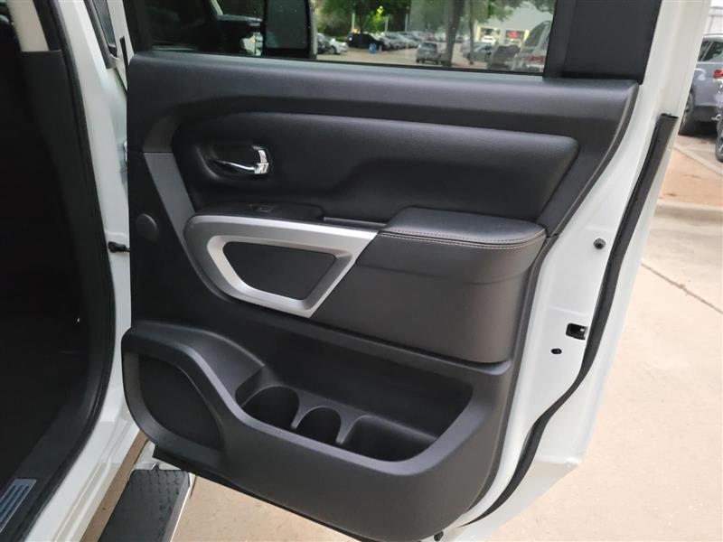 Nissan Titan SL Crew Cab 2WD 2018