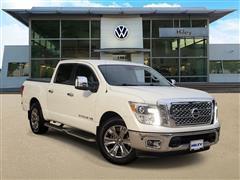 2018 Nissan Titan 