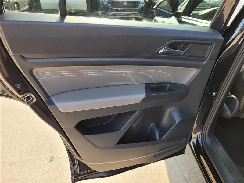 Volkswagen Atlas Cross Sport V6 SE w/Technology 2023