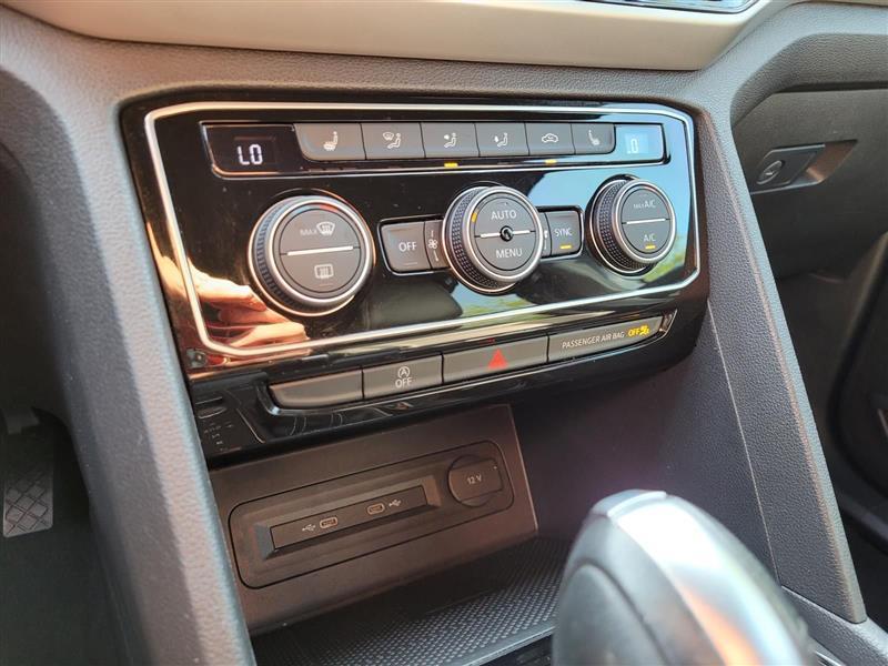Volkswagen Atlas Cross Sport V6 SE w/Technology 2023