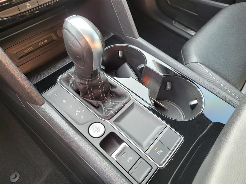 Volkswagen Atlas Cross Sport V6 SE w/Technology 2023