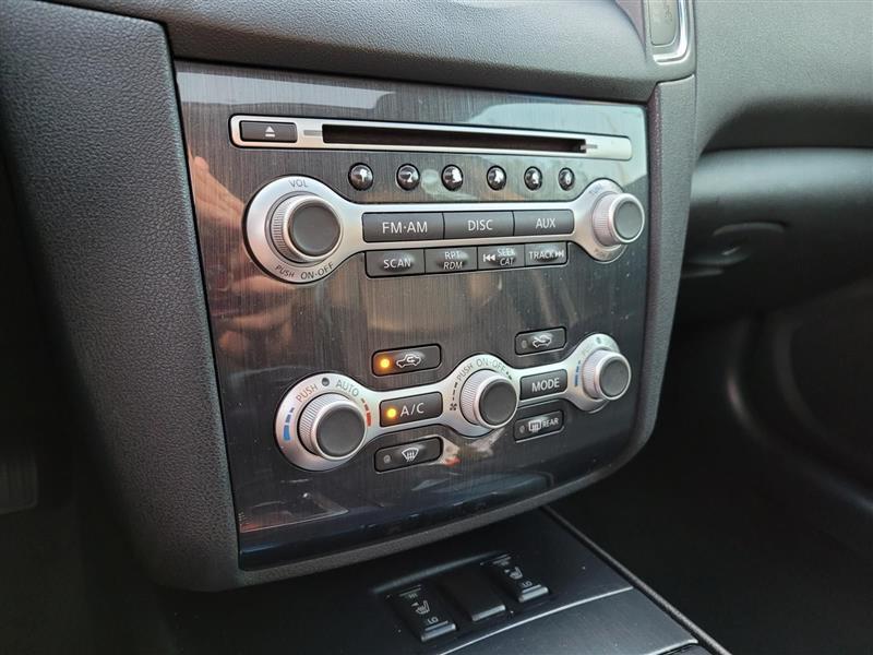 Nissan Maxima SV 2014