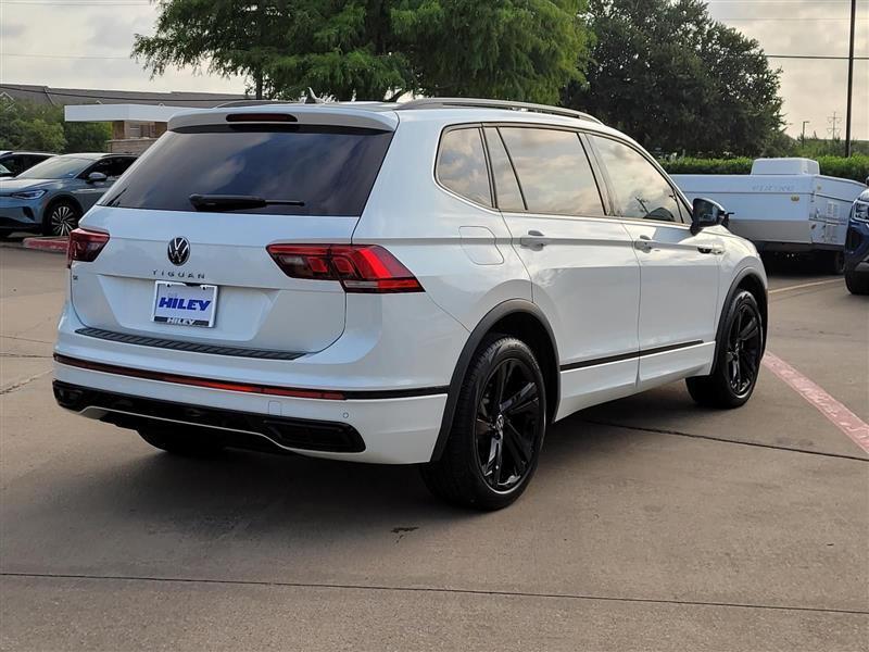 Volkswagen Tiguan SE R-Line Black 2024