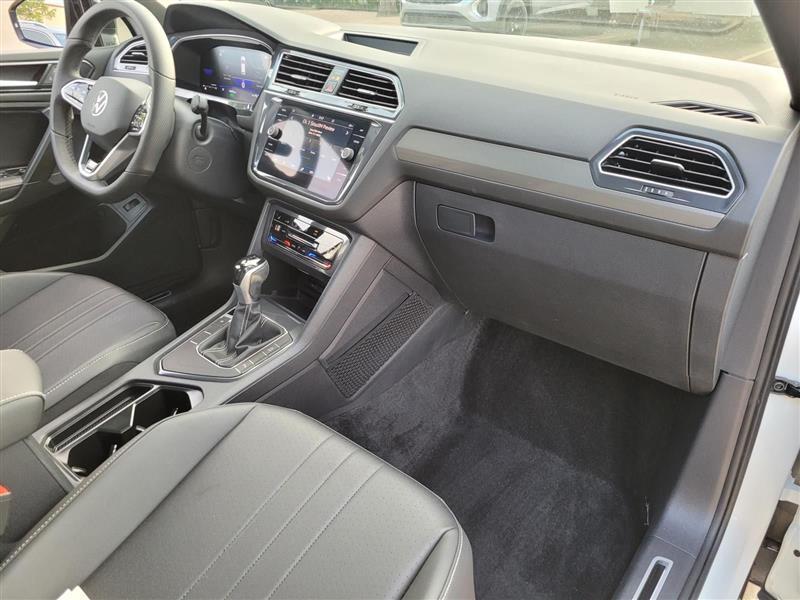 Volkswagen Tiguan SE R-Line Black 2024