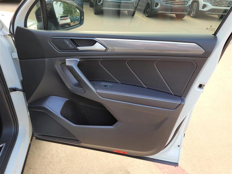 Volkswagen Tiguan SE R-Line Black 2024
