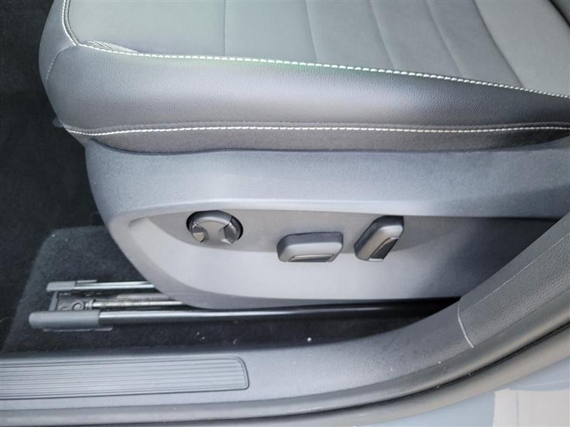 Volkswagen Taos Comfortline 2023