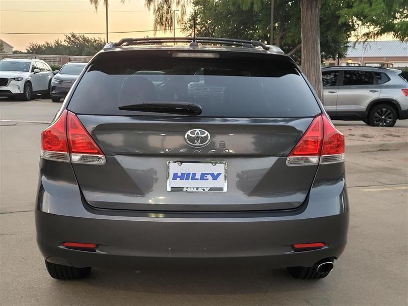Toyota Venza FWD I4 2011