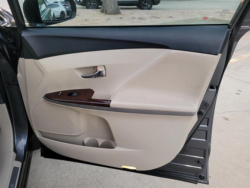 Toyota Venza FWD I4 2011