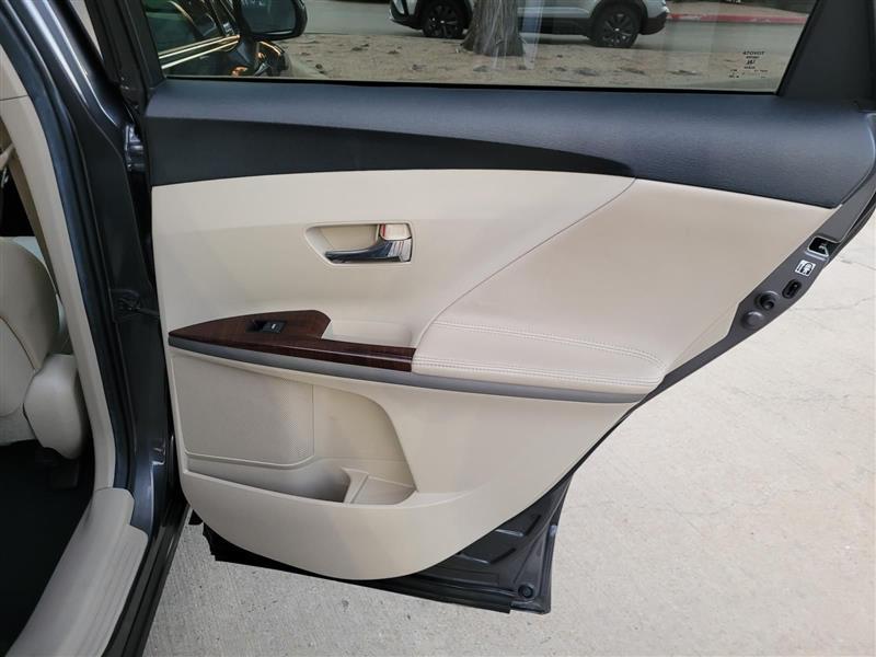 Toyota Venza FWD I4 2011
