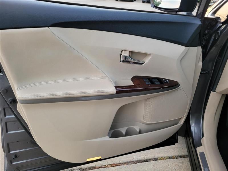Toyota Venza FWD I4 2011