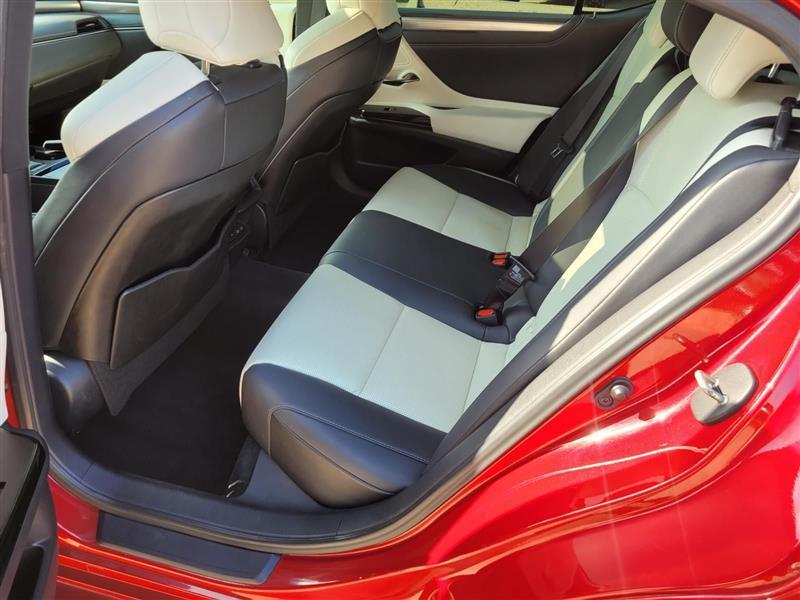 Lexus ES 350 F SPORT 2023