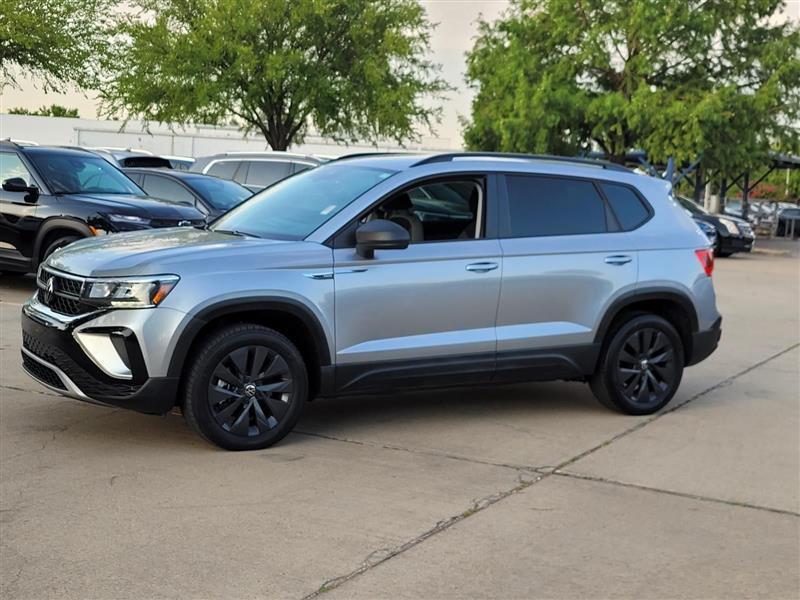 Volkswagen Taos S 2023